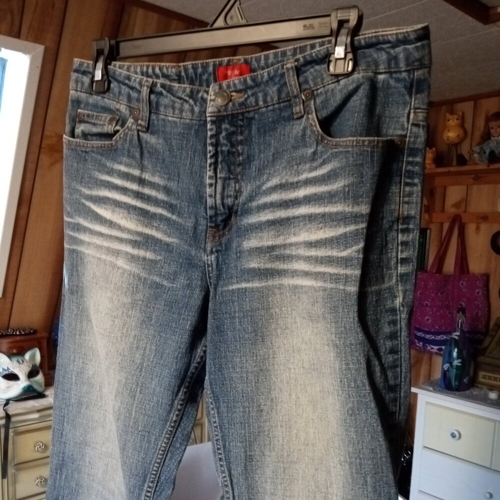 Women's Mossimo jeans - Picture 2 of 8